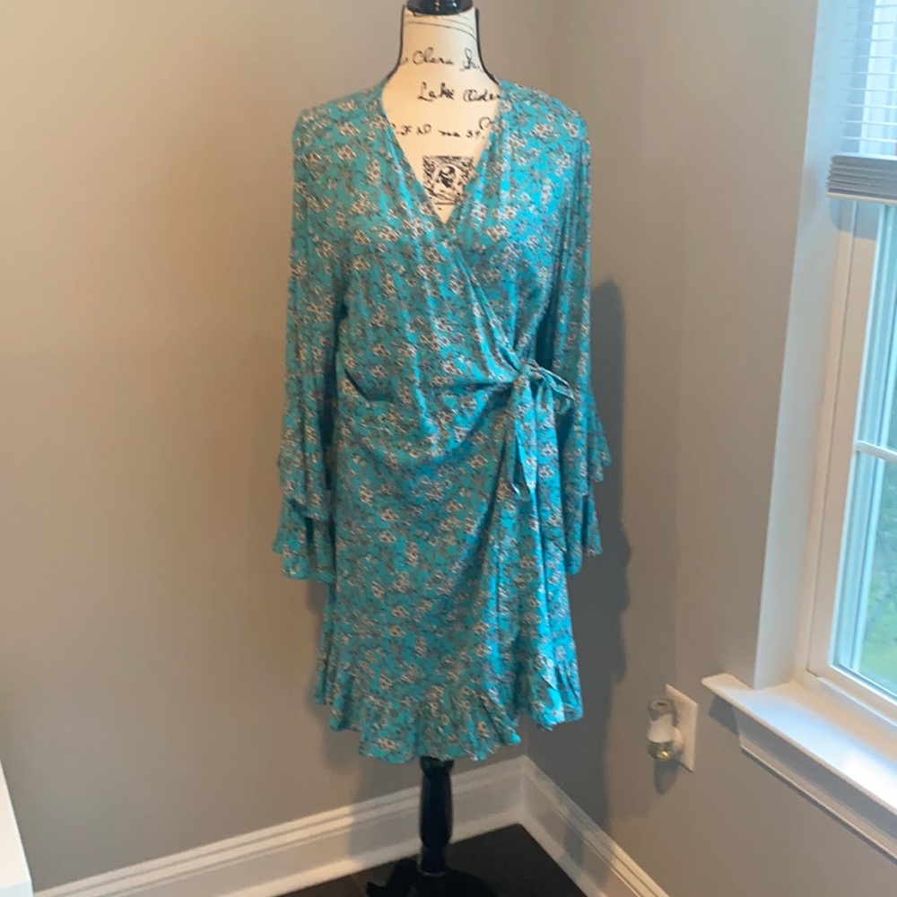 New never worn size xl turquoise wrap dress